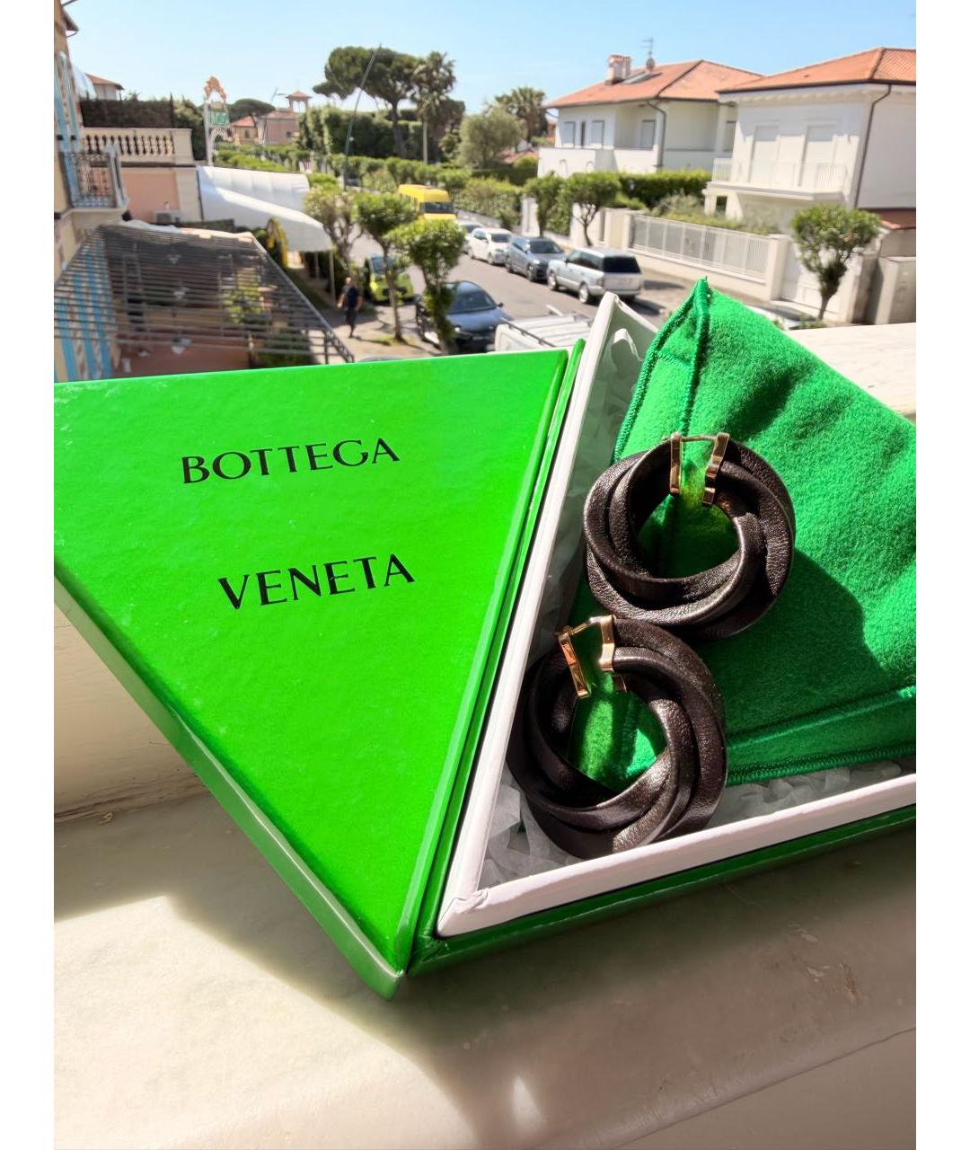 BOTTEGA VENETA Коричневые серебряные серьги, фото 3