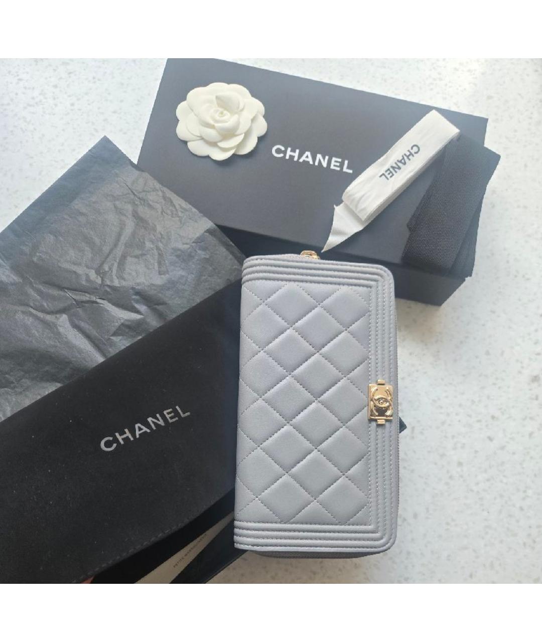 CHANEL Серый кожаный кошелек, фото 4