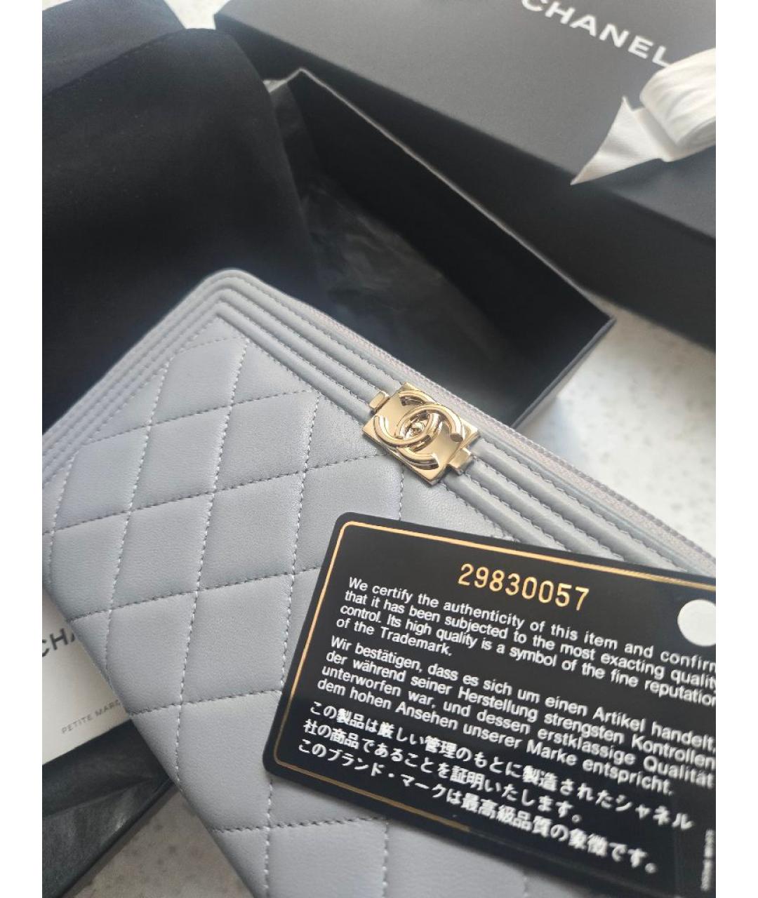CHANEL Серый кожаный кошелек, фото 3
