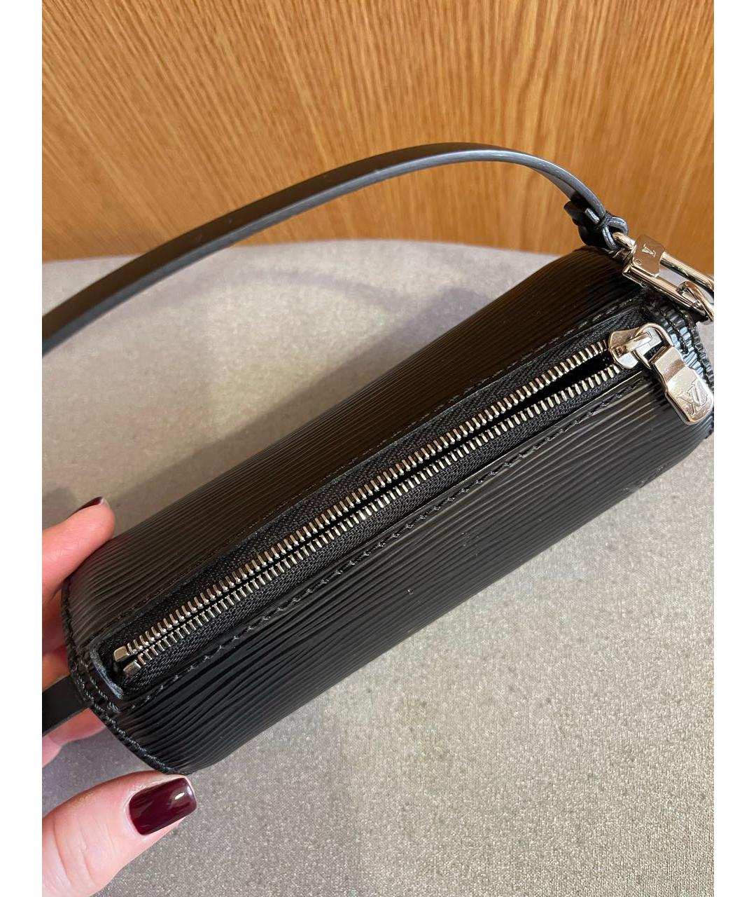 LOUIS VUITTON Черная кожаная косметичка, фото 3