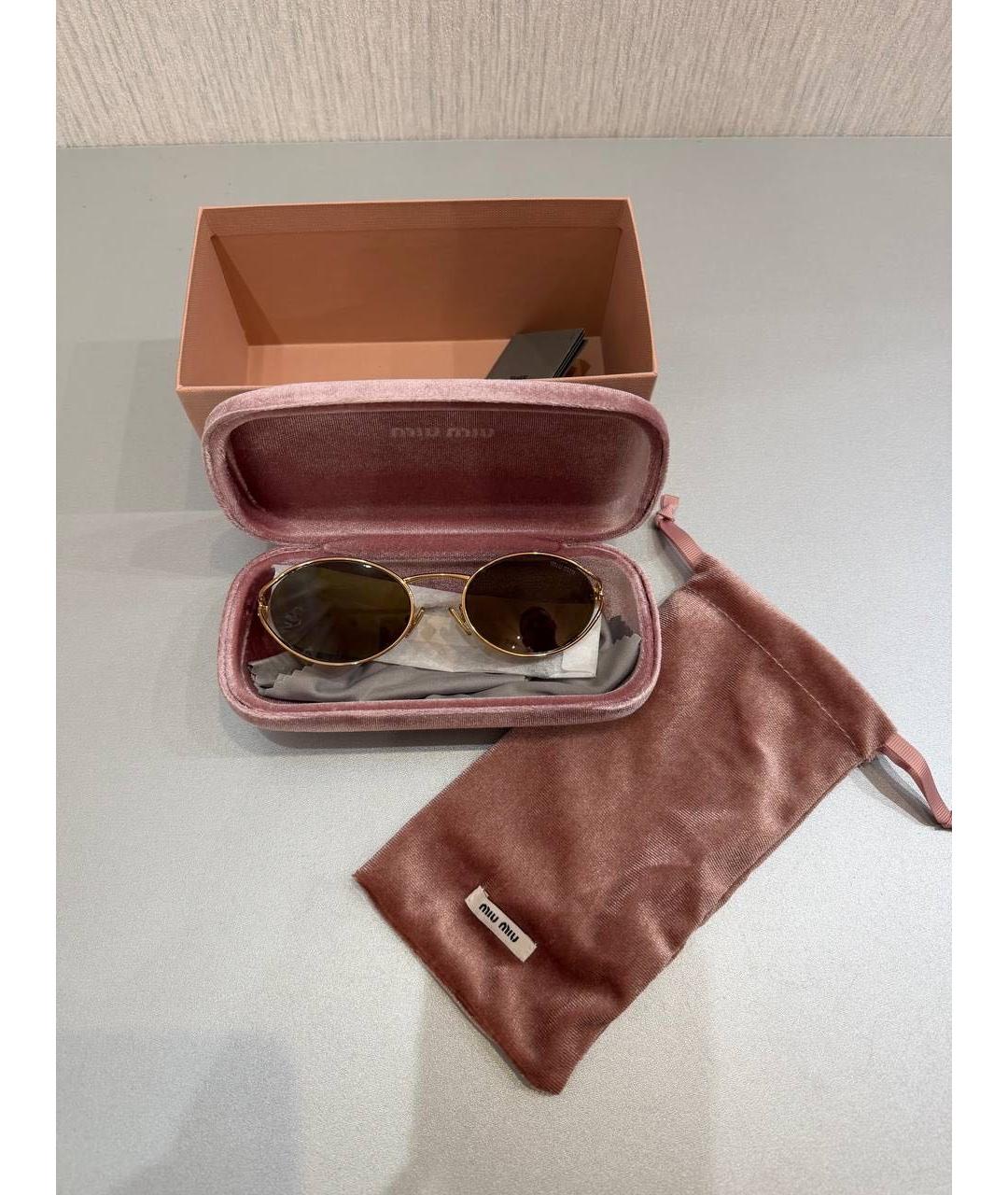 MIU MIU Золотые пластиковые солнцезащитные очки, фото 6