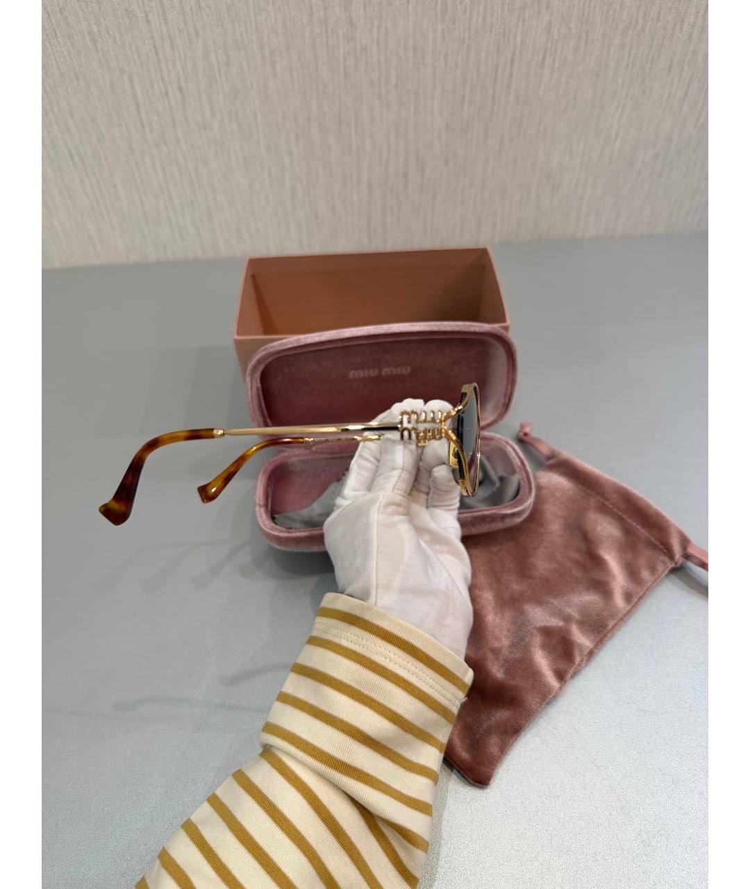 MIU MIU Золотые пластиковые солнцезащитные очки, фото 5