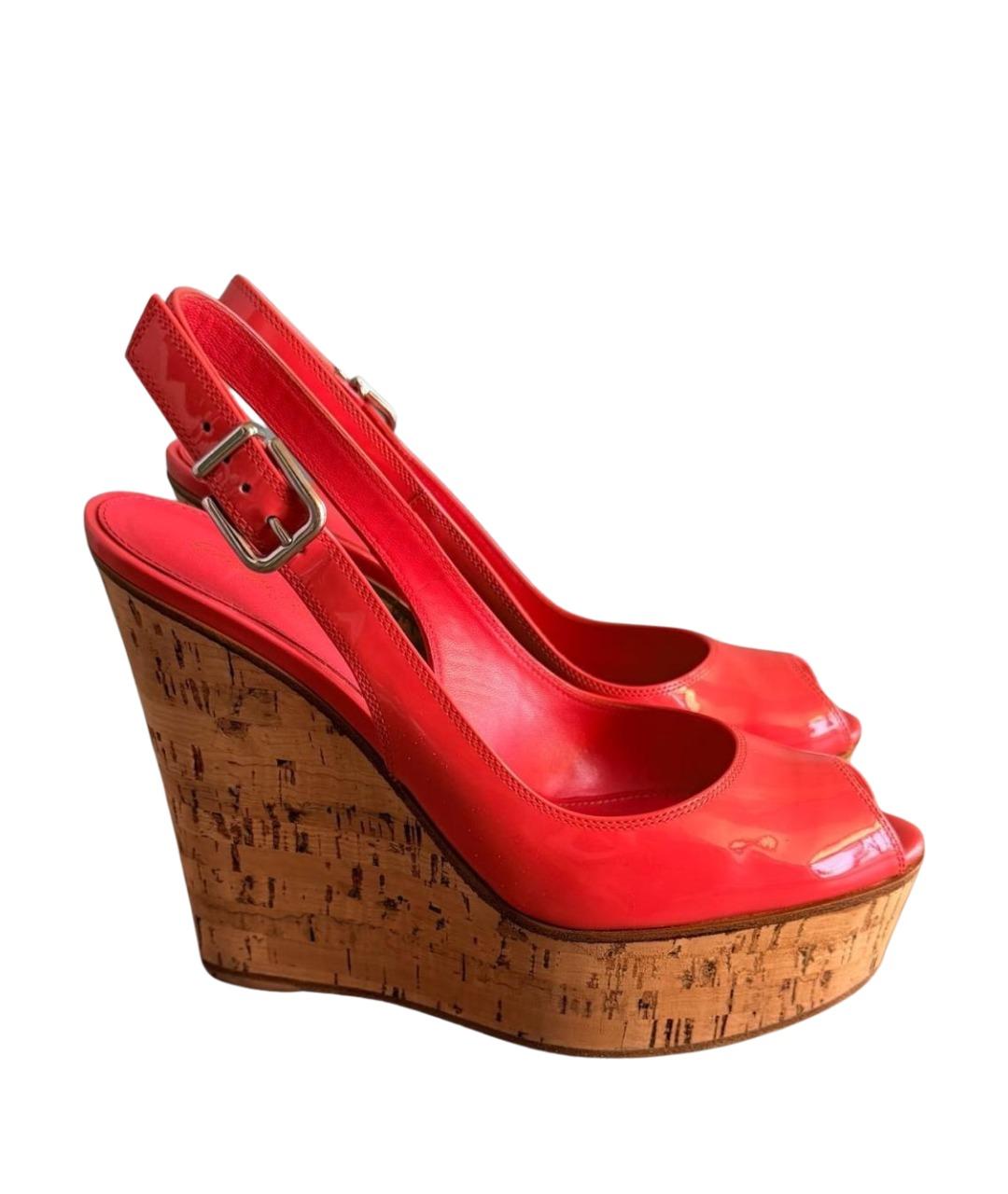 GIANVITO ROSSI Коралловые босоножки из лакированной кожи, фото 1