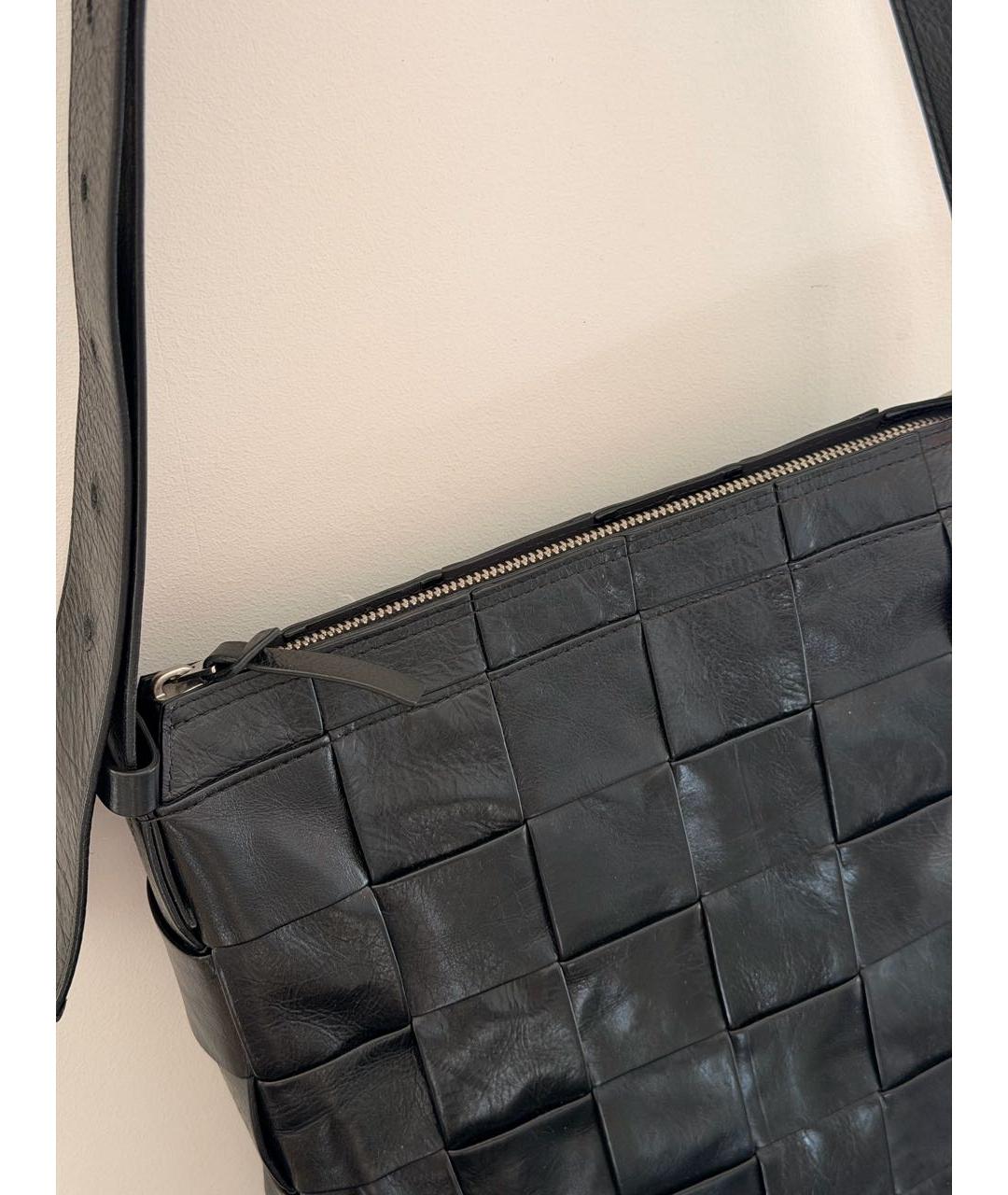 BOTTEGA VENETA Черная кожаная сумка на плечо, фото 3