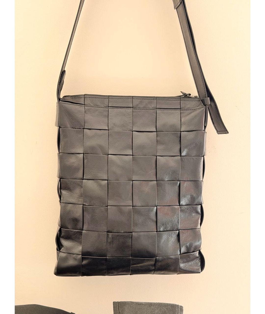 BOTTEGA VENETA Черная кожаная сумка на плечо, фото 4