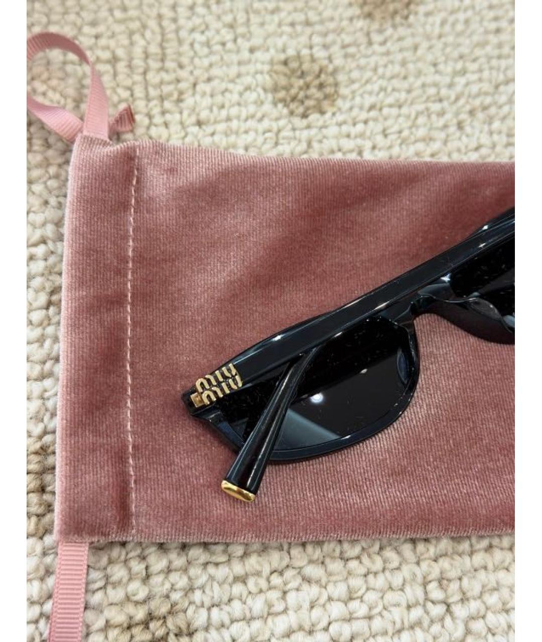 MIU MIU Черные пластиковые солнцезащитные очки, фото 3