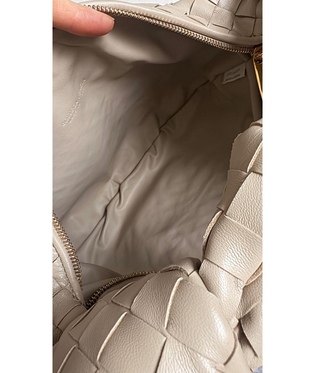BOTTEGA VENETA Бежевая кожаная сумка с короткими ручками, фото 6