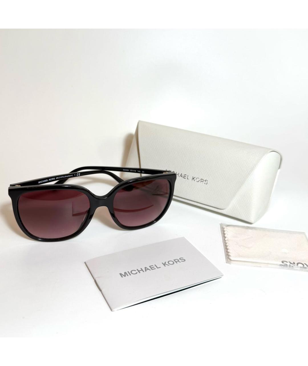 MICHAEL KORS Бордовые пластиковые солнцезащитные очки, фото 5