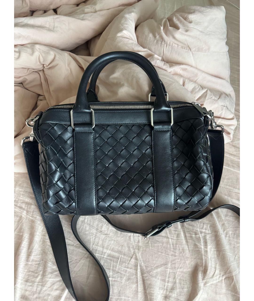 BOTTEGA VENETA Черная кожаная сумка с короткими ручками, фото 2