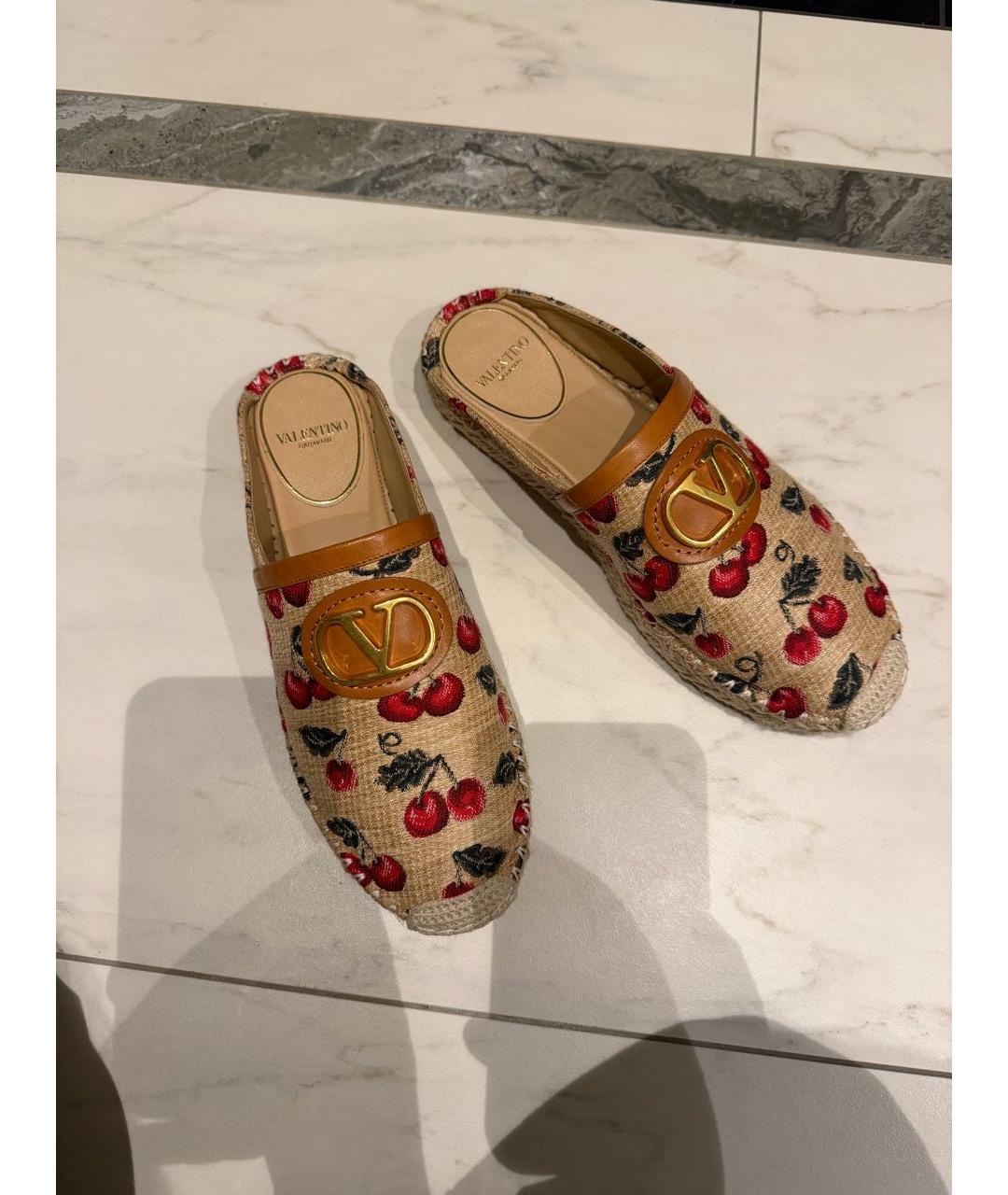 VALENTINO Бежевые текстильные мокасины, фото 6
