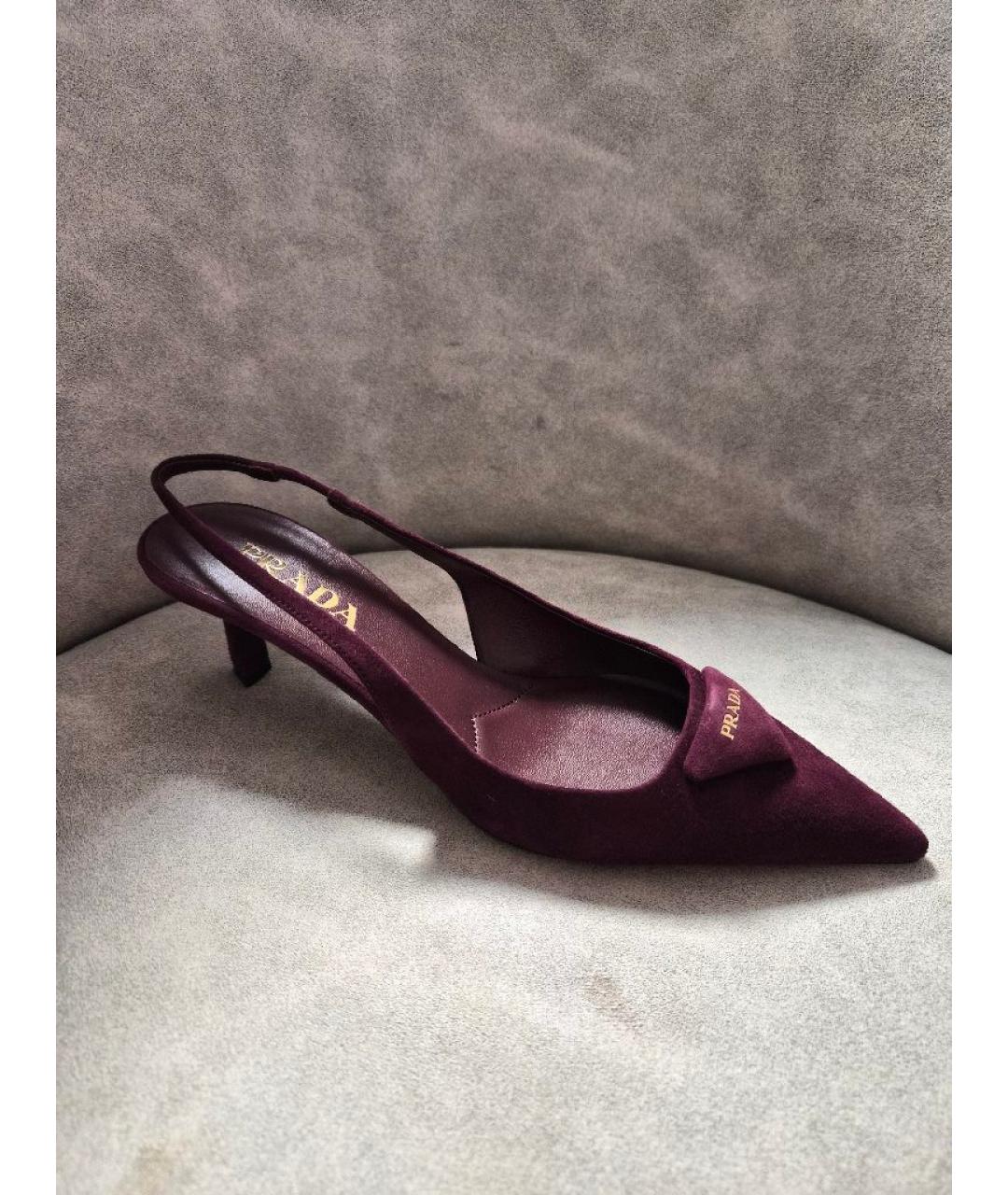 PRADA Бордовые замшевые лодочки на низком каблуке, фото 6