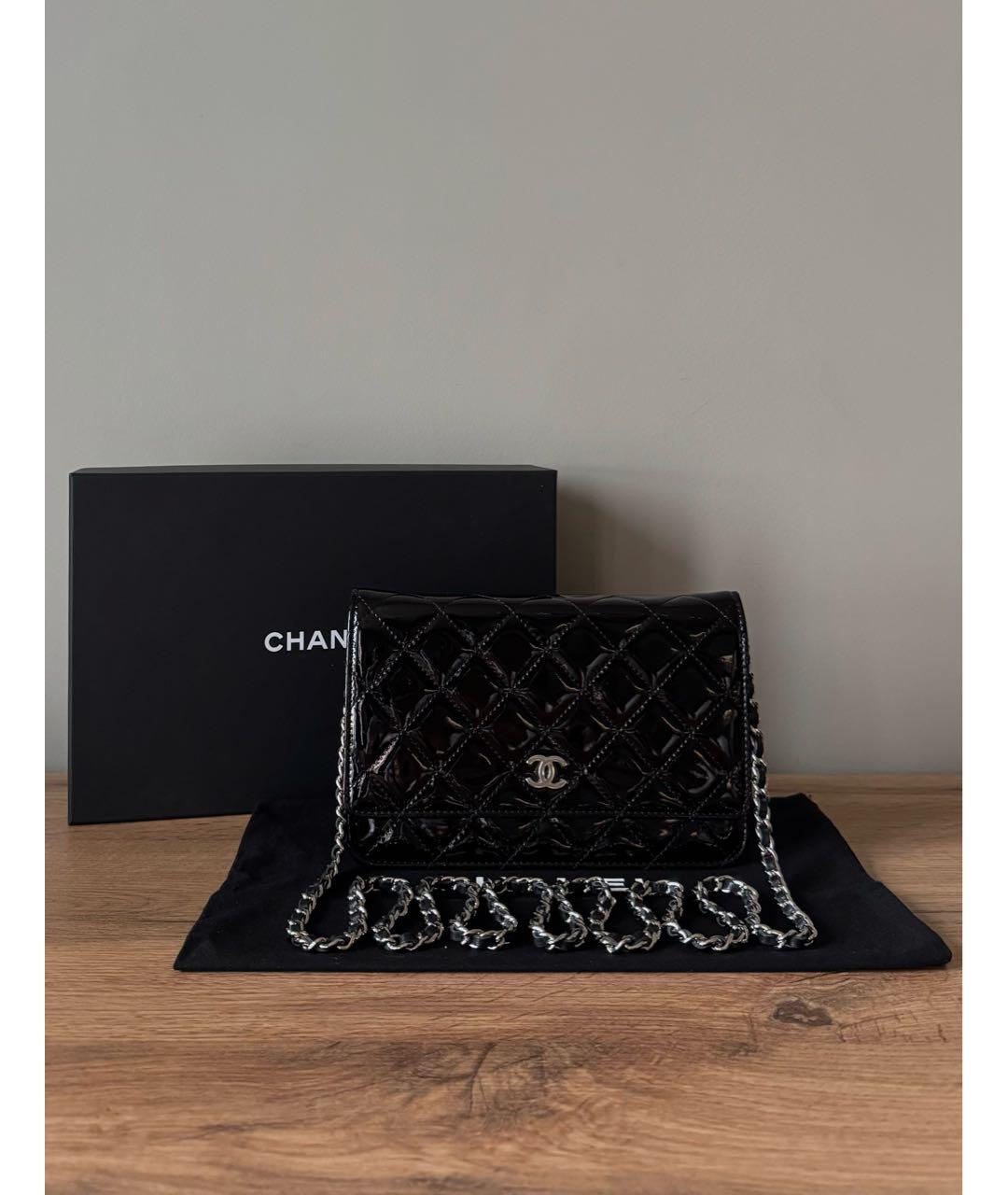 CHANEL Черная сумка через плечо из лакированной кожи, фото 7