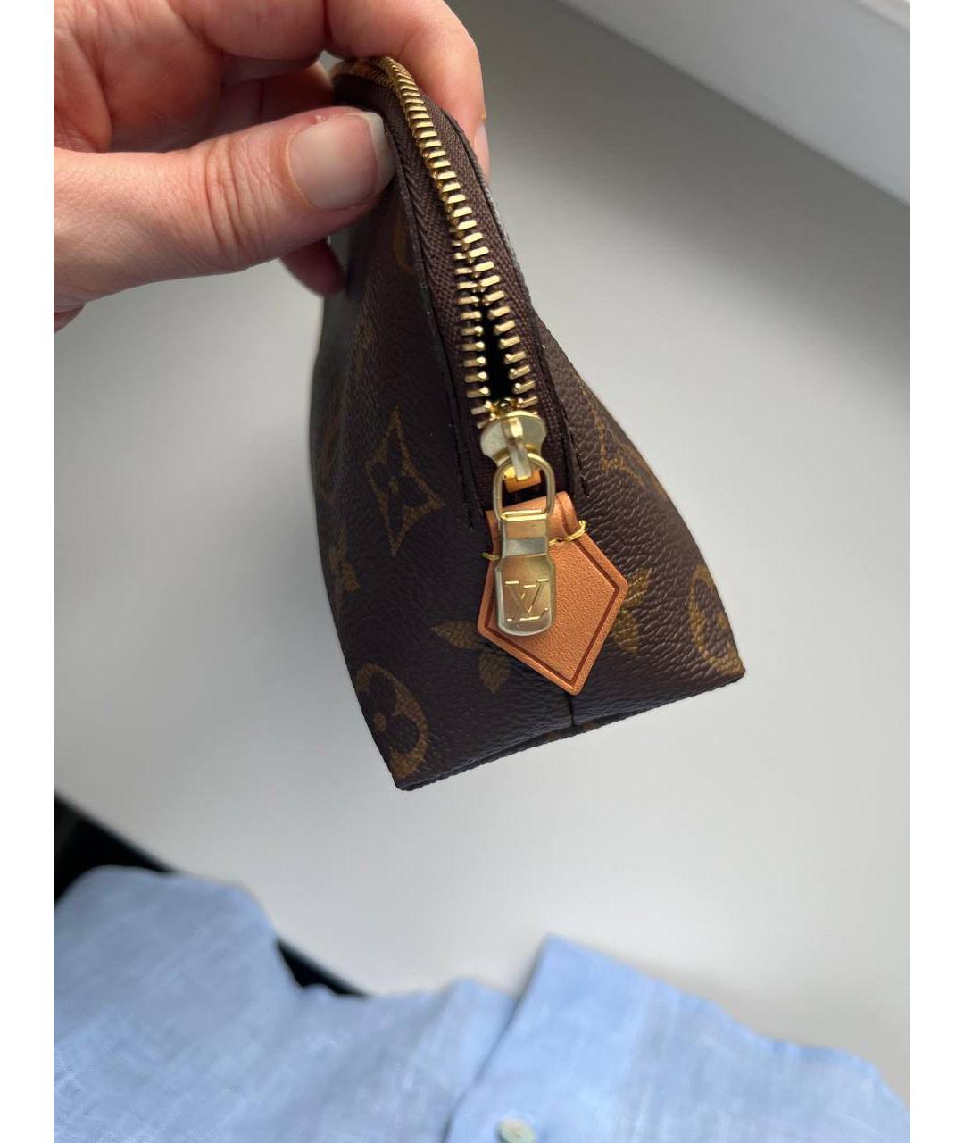 LOUIS VUITTON Коричневая косметичка, фото 4