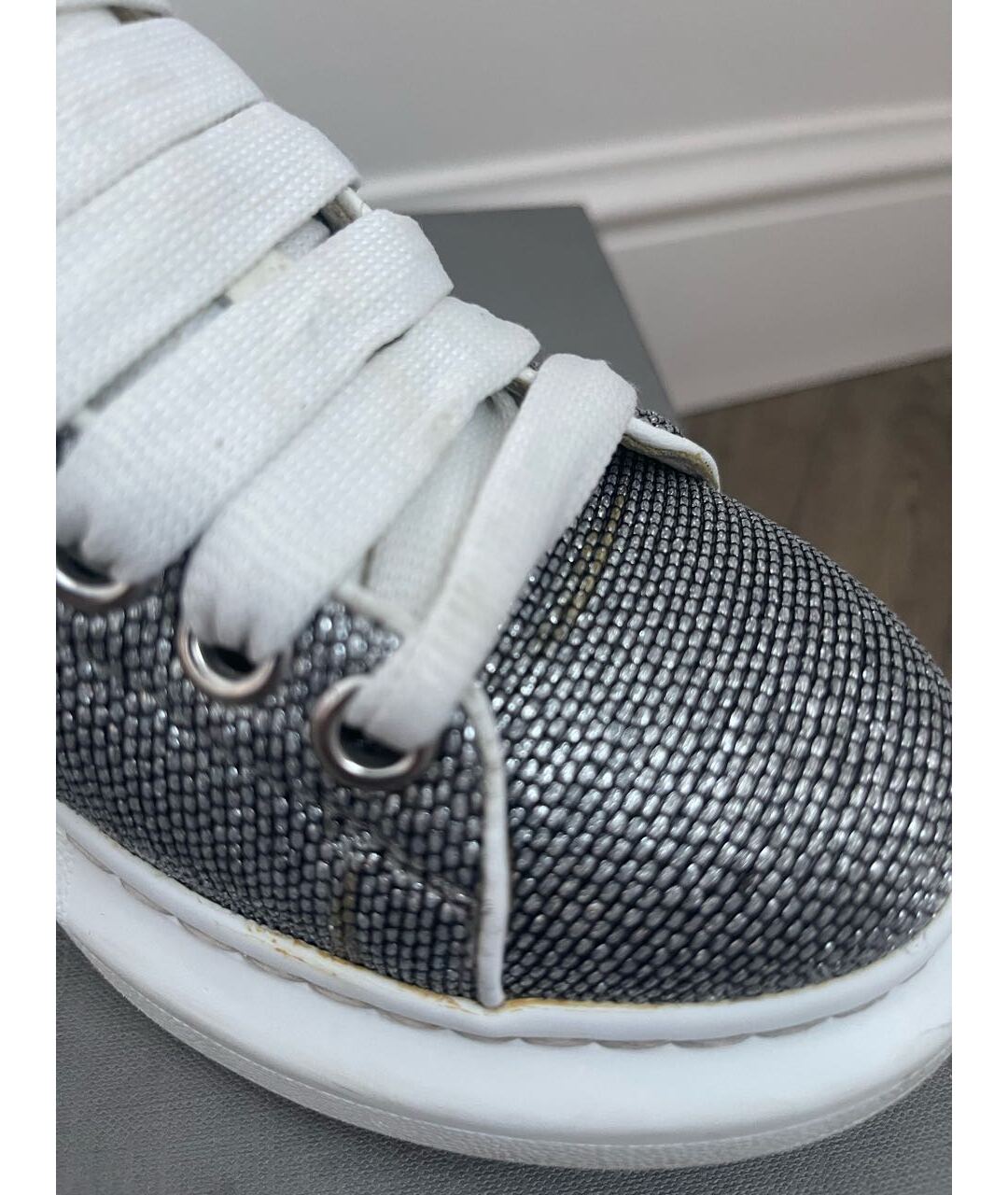 ALEXANDER MCQUEEN Серебряные кожаные кроссовки, фото 7