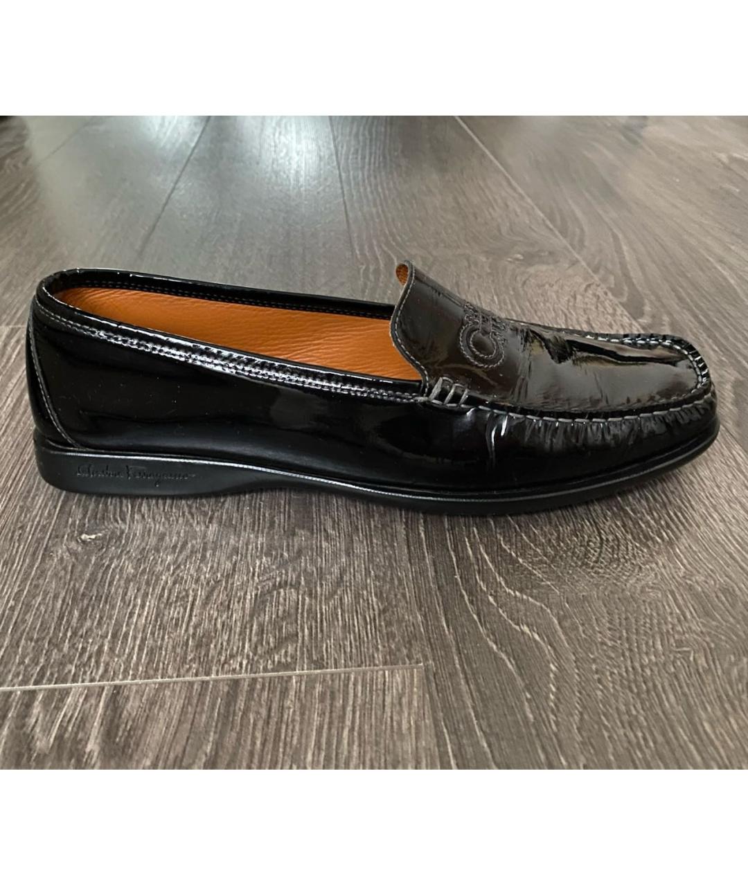 FERRAGAMO Черные мокасины из лакированной кожи, фото 9
