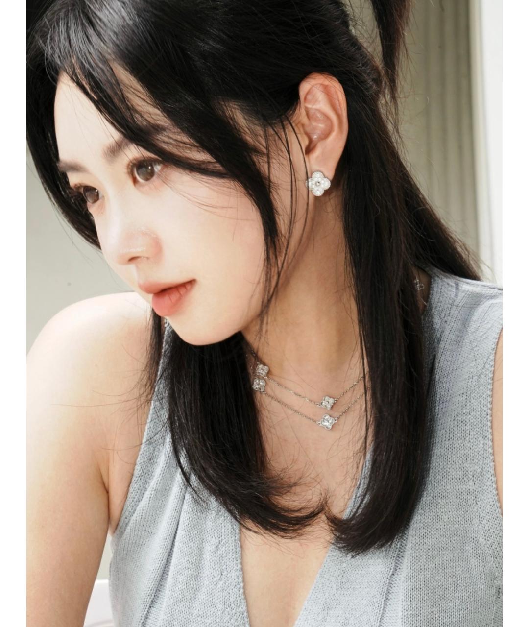 VAN CLEEF & ARPELS Серебряные серьги из белого золота, фото 9