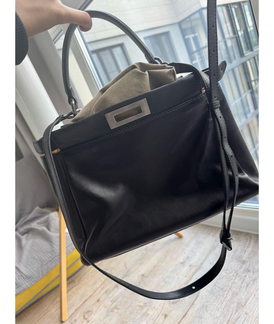 FENDI Черная кожаная сумка через плечо, фото 3
