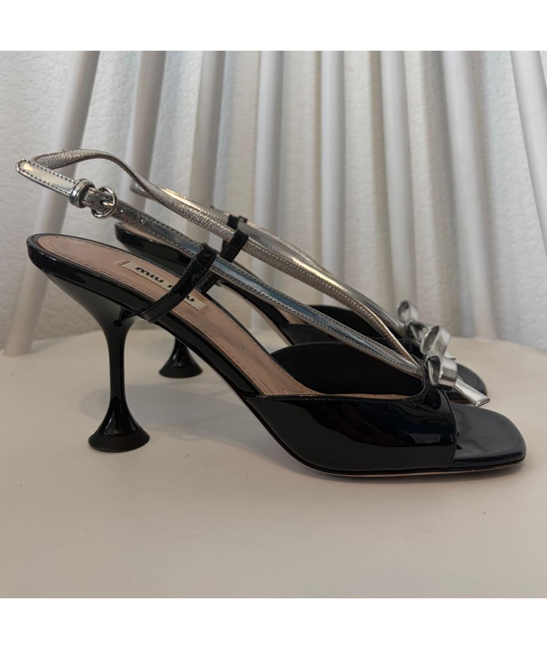 MIU MIU Черные босоножки из лакированной кожи, фото 8