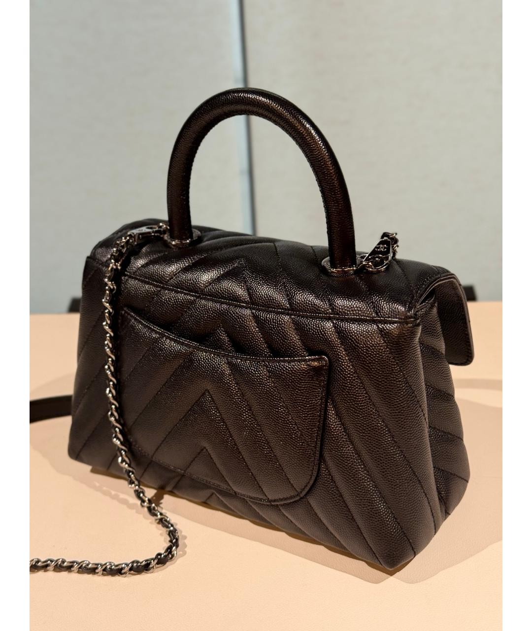 CHANEL Черная кожаная сумка с короткими ручками, фото 7