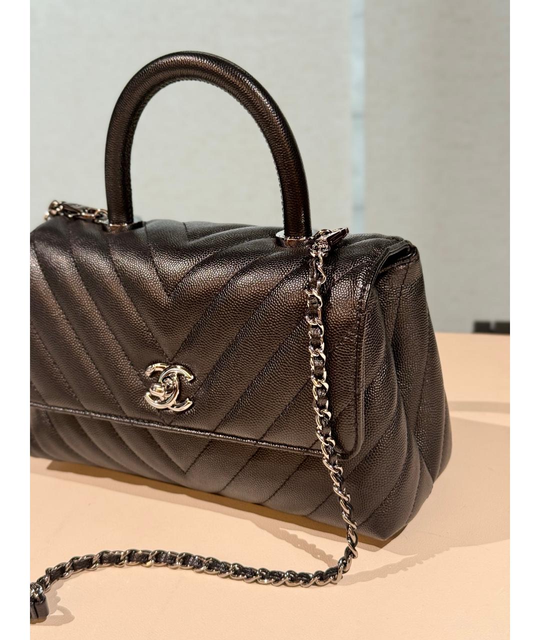 CHANEL Черная кожаная сумка с короткими ручками, фото 2