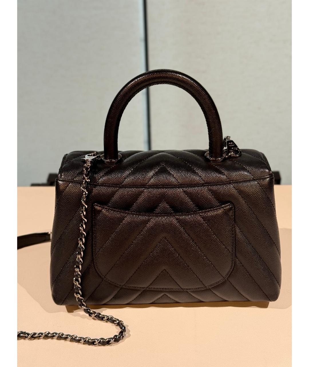 CHANEL Черная кожаная сумка с короткими ручками, фото 6