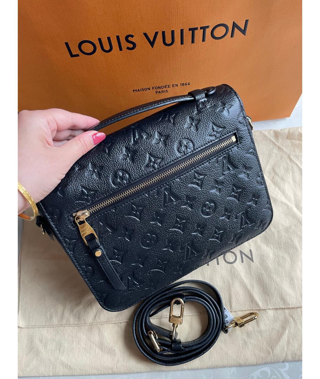 LOUIS VUITTON Черная кожаная сумка через плечо, фото 3