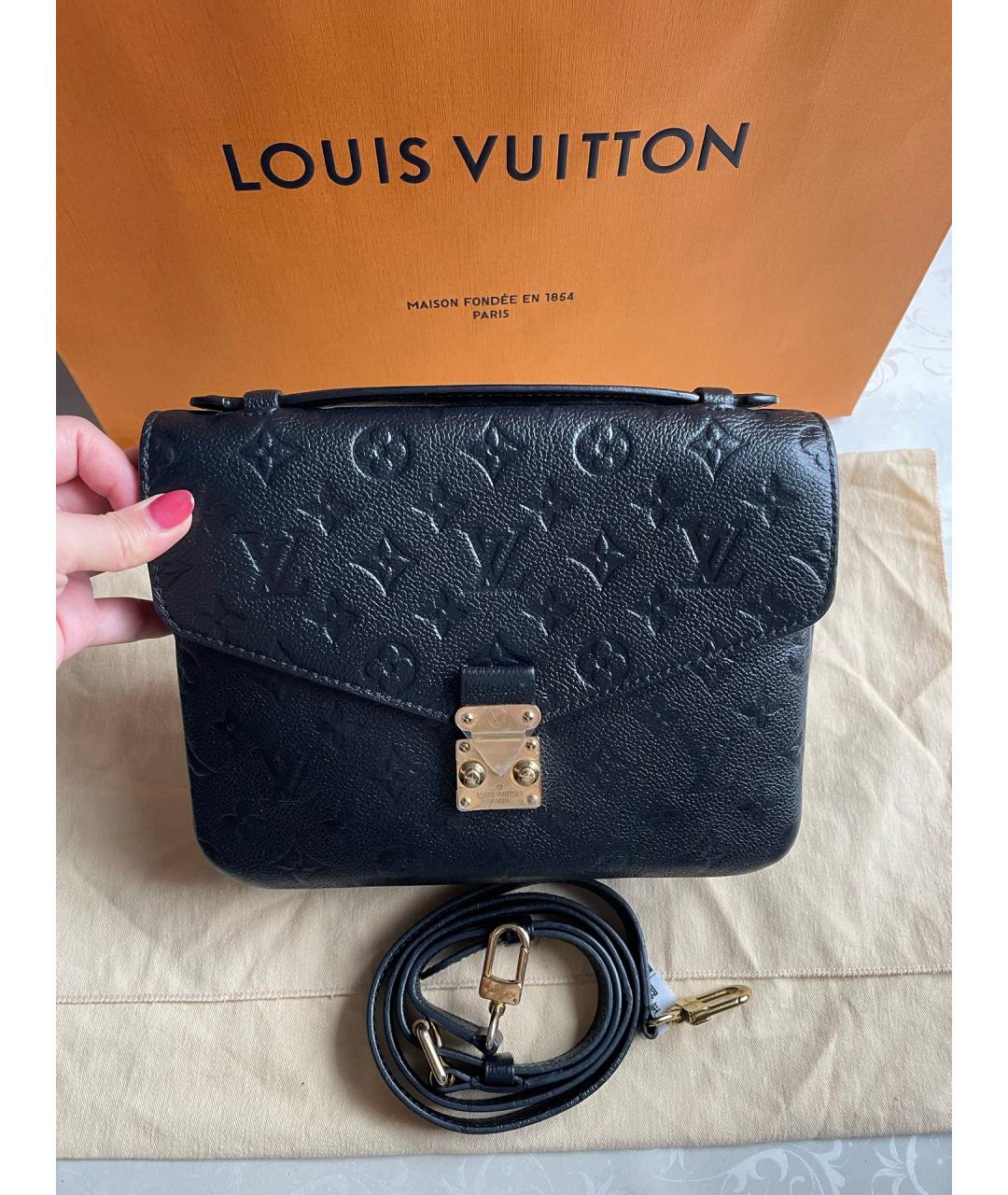 LOUIS VUITTON Черная кожаная сумка через плечо, фото 7