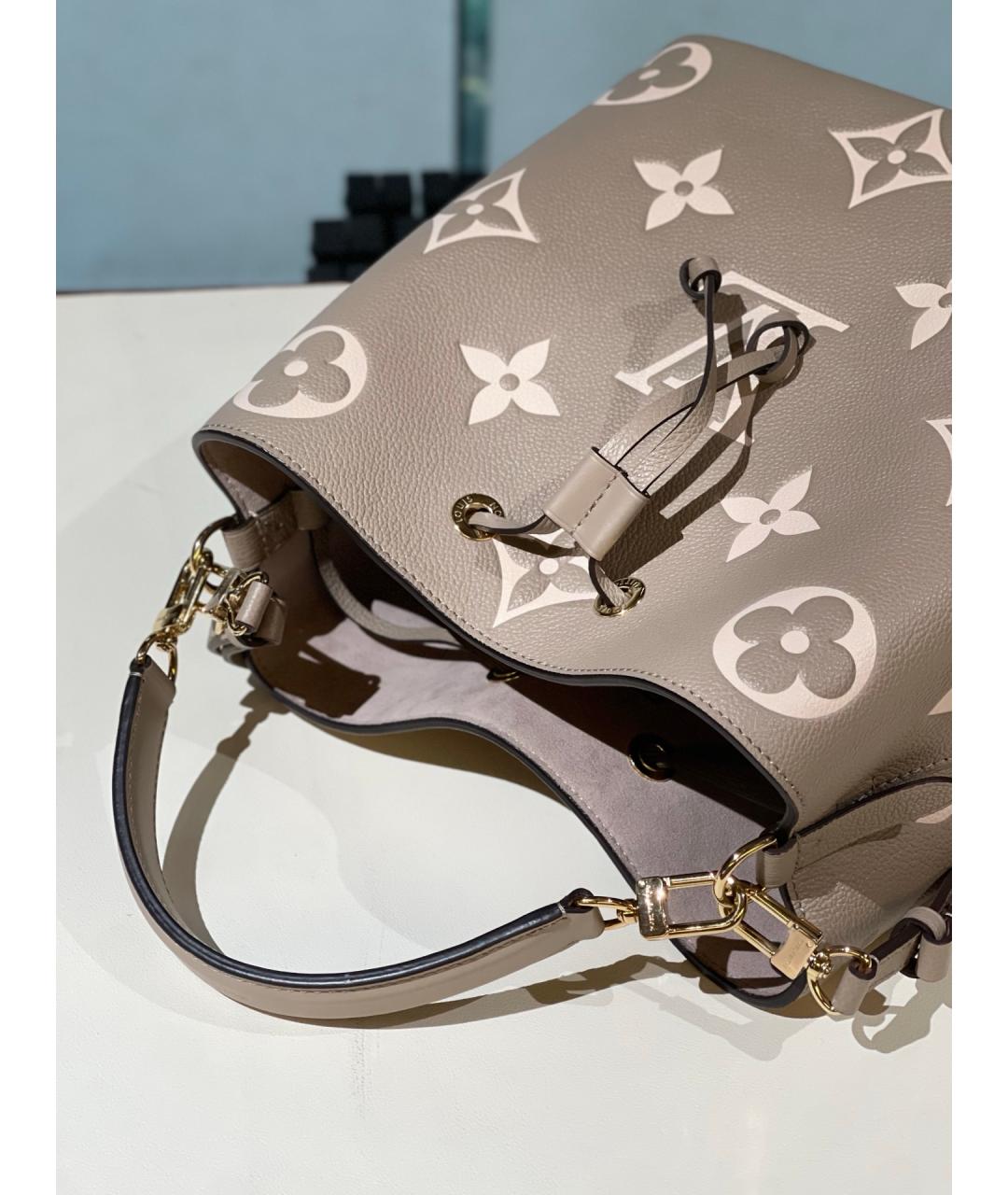 LOUIS VUITTON Серая кожаная сумка через плечо, фото 6