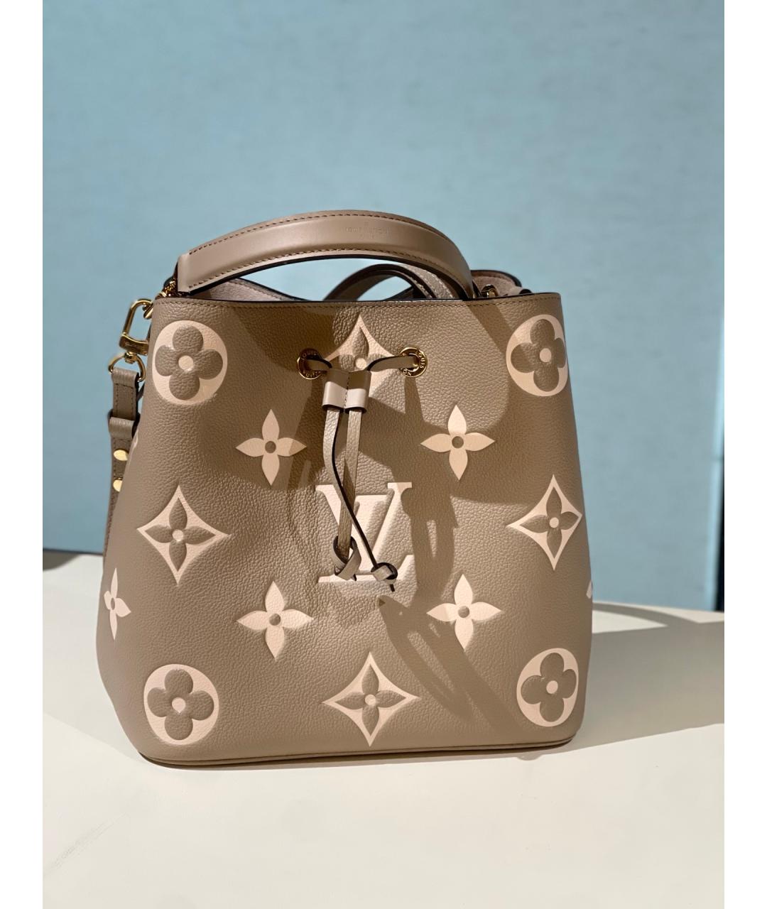 LOUIS VUITTON Серая кожаная сумка через плечо, фото 7