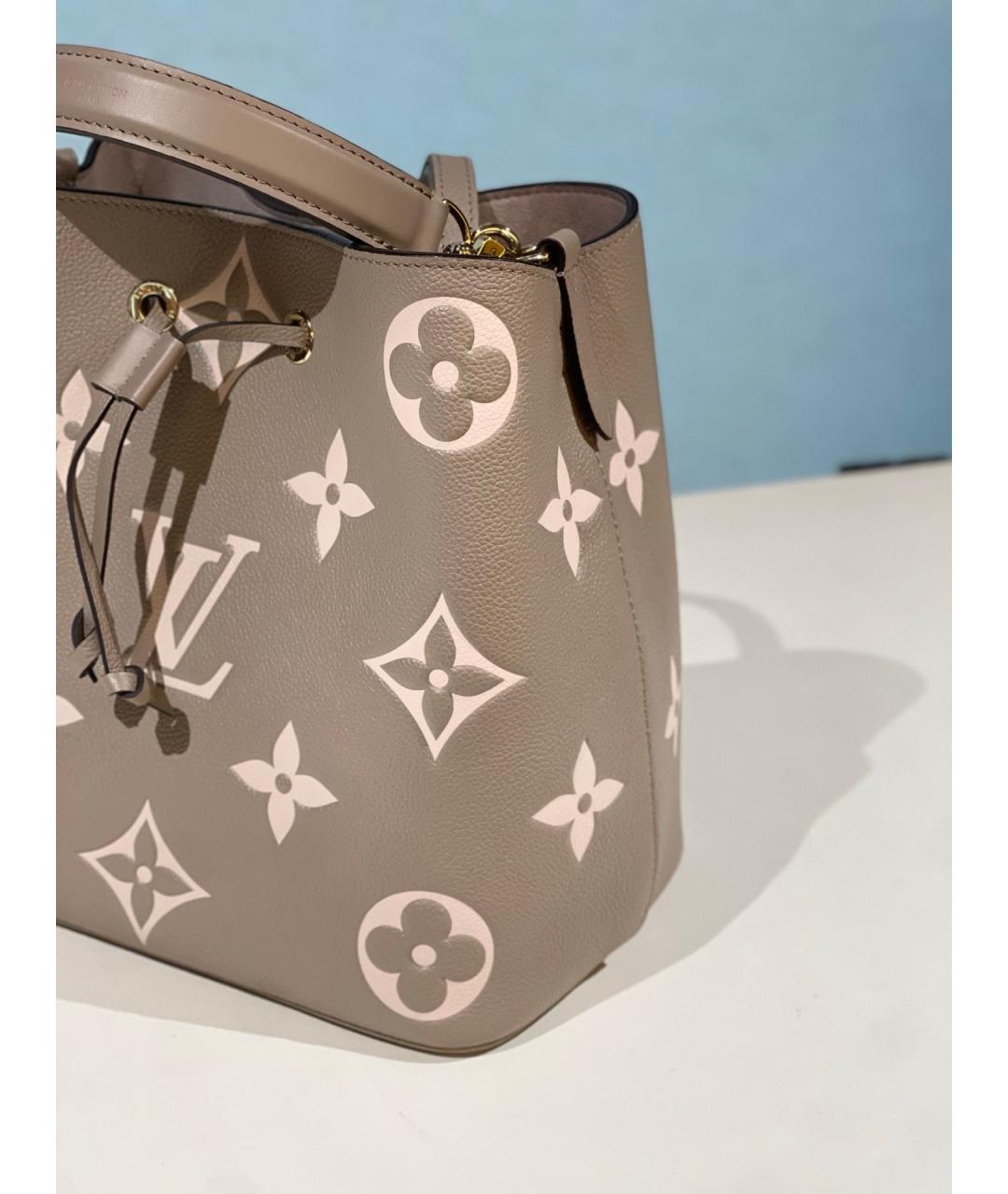 LOUIS VUITTON Серая кожаная сумка через плечо, фото 3