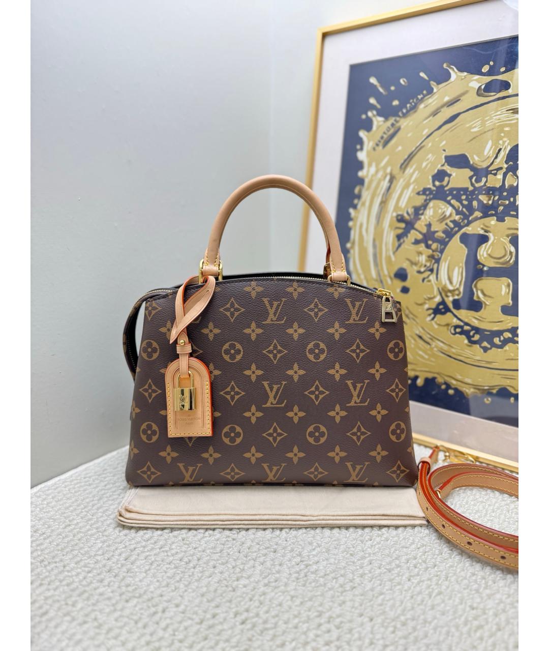 LOUIS VUITTON Коричневая сумка с короткими ручками, фото 10