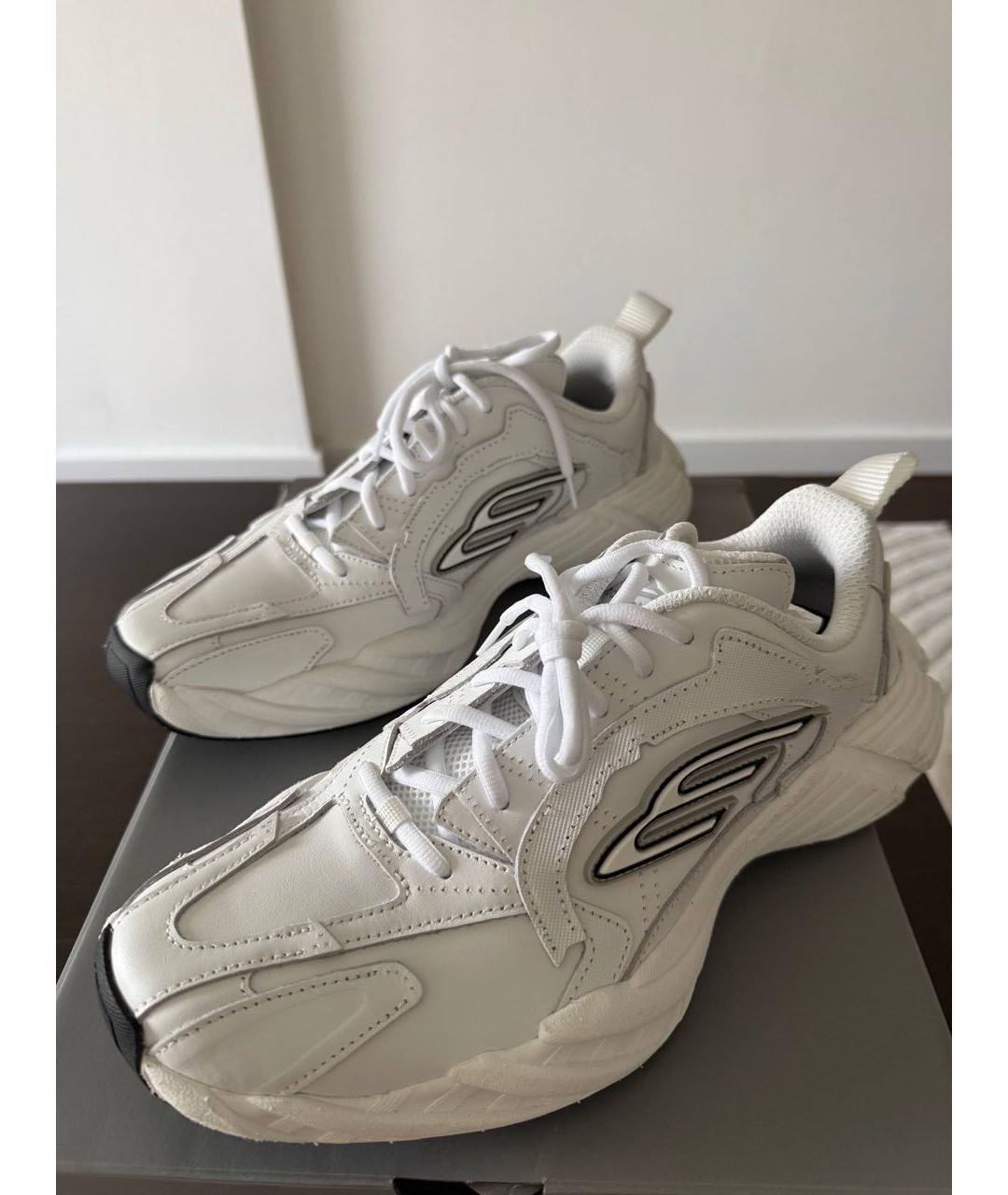 BALENCIAGA Белые кожаные низкие кроссовки / кеды, фото 4