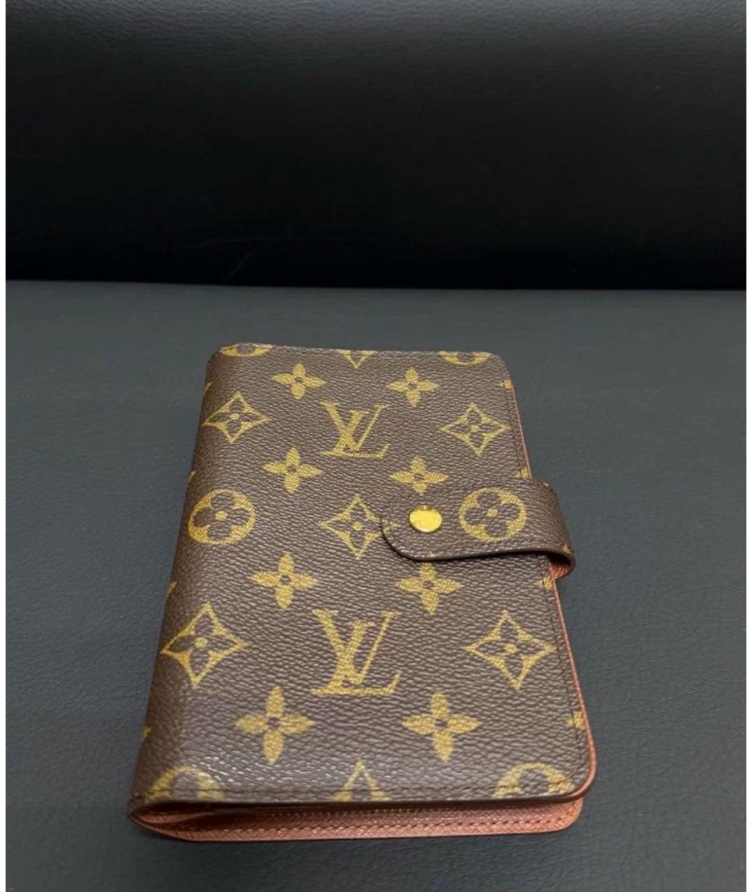 LOUIS VUITTON Коричневый кошелек, фото 5