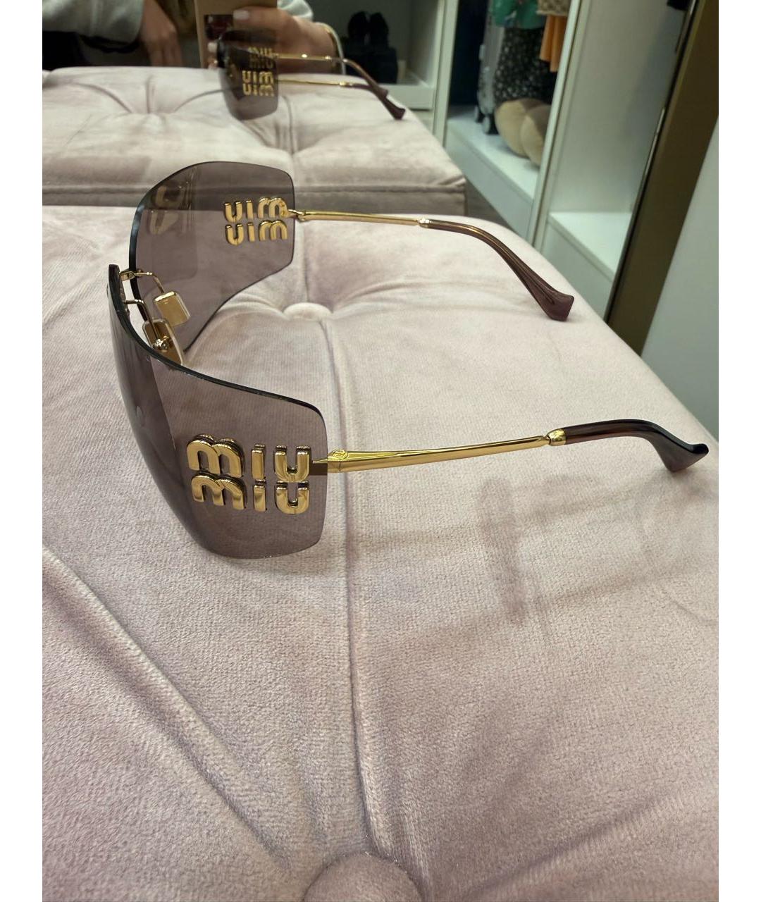 MIU MIU Коричневые пластиковые солнцезащитные очки, фото 3