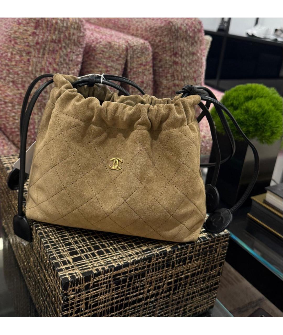 CHANEL Горчичная замшевая сумка через плечо, фото 2