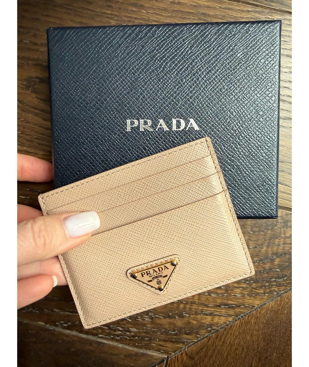PRADA Бежевый кожаный кардхолдер, фото 2