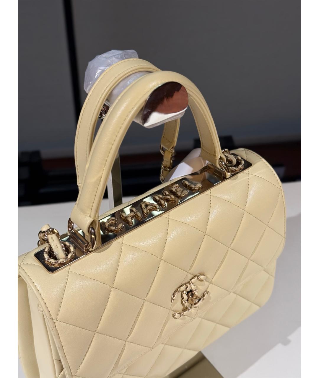 CHANEL Желтая кожаная сумка с короткими ручками, фото 4