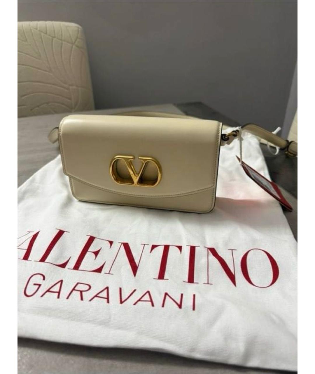 VALENTINO Бежевая кожаная сумка через плечо, фото 4
