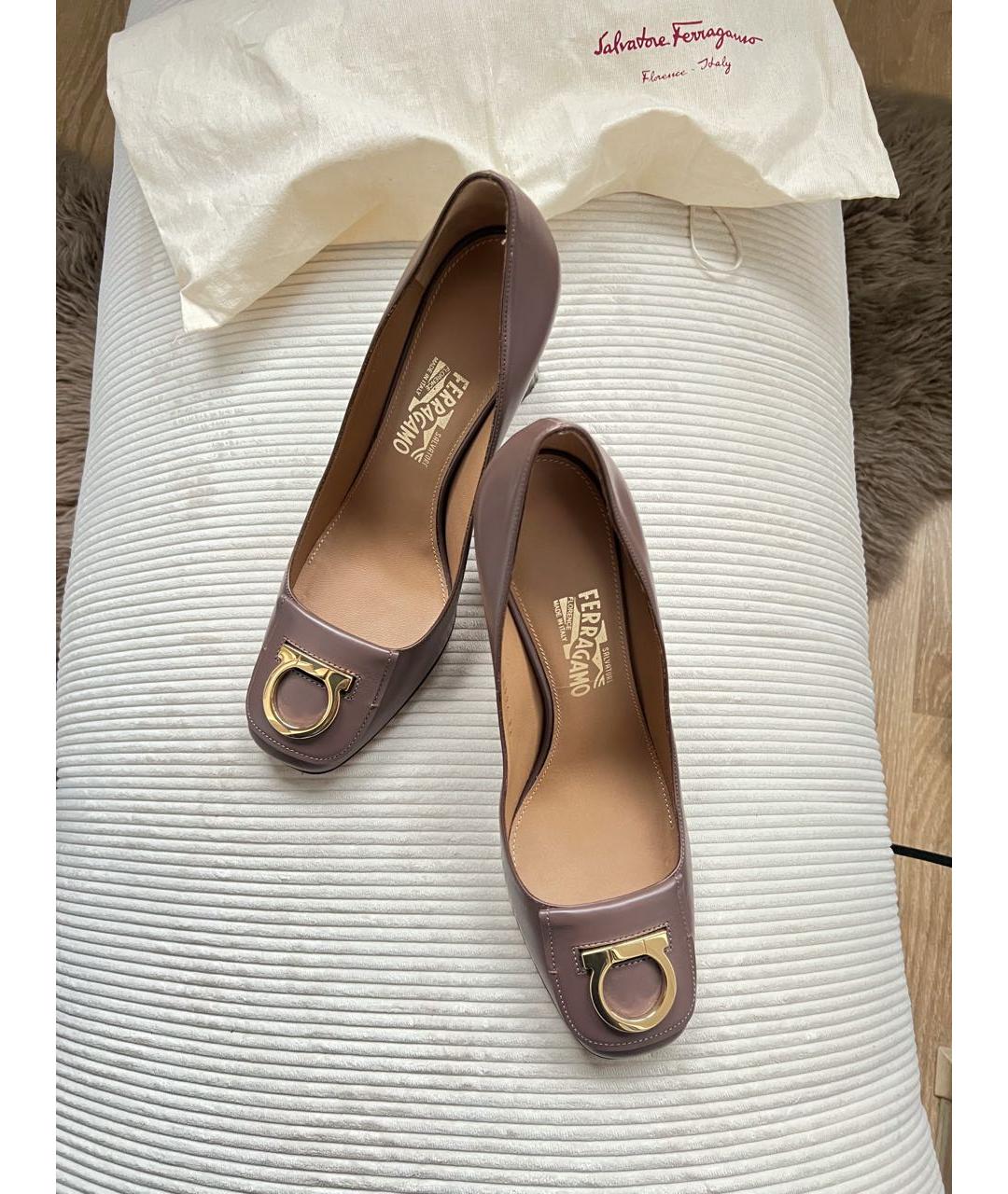 FERRAGAMO Бежевые кожаные туфли, фото 6