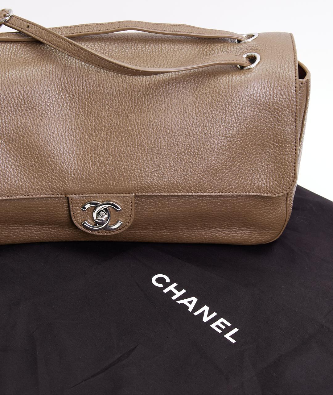 CHANEL Коричневая кожаная сумка через плечо, фото 4