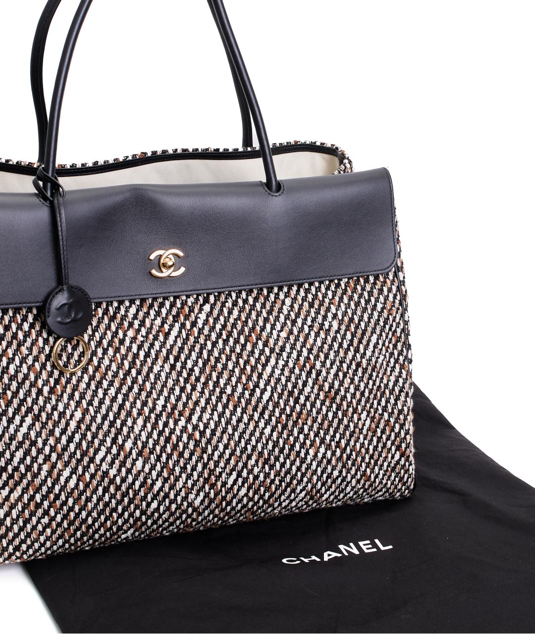 CHANEL Коричневая тканевая сумка тоут, фото 8