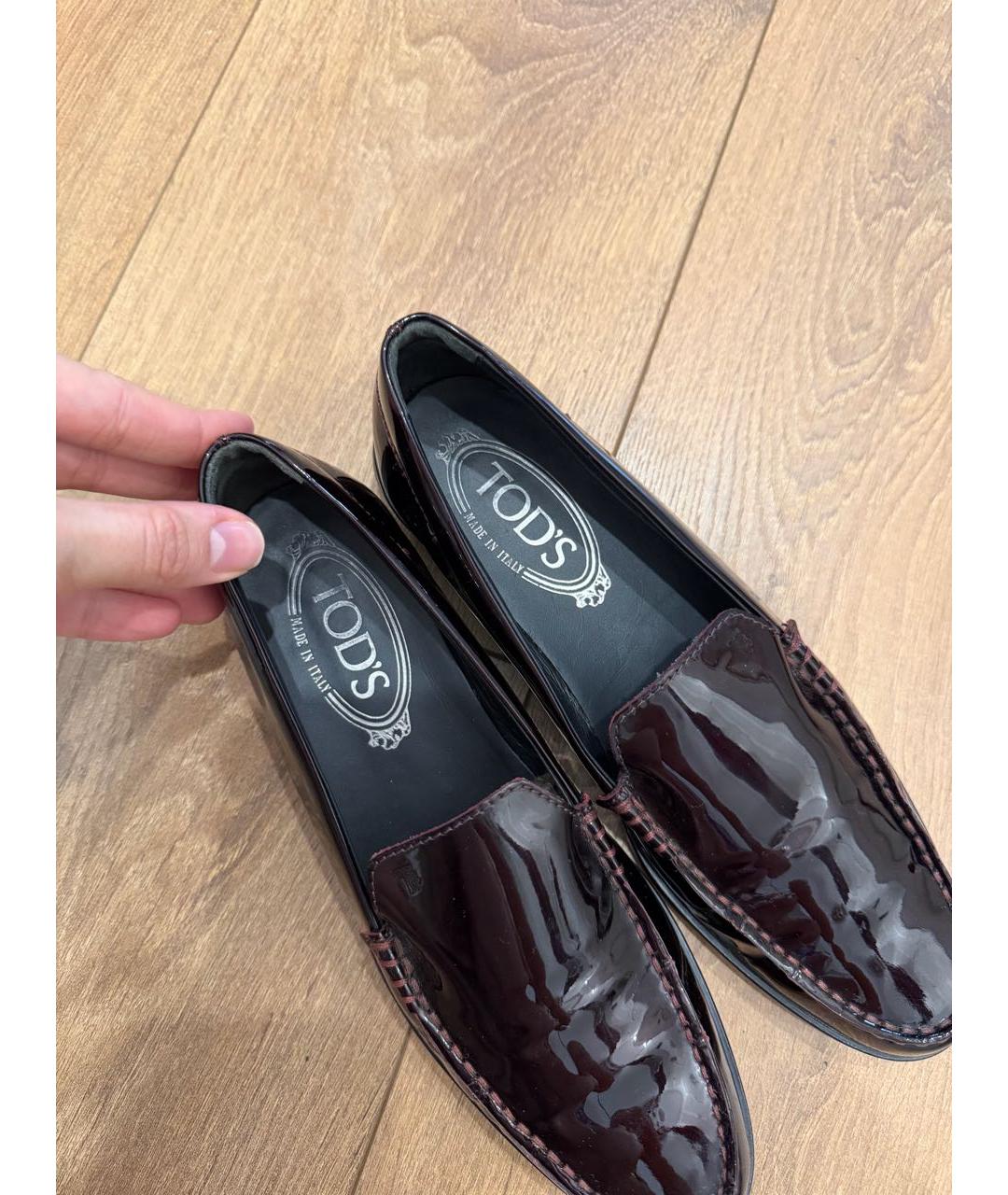 TOD'S Бордовые лоферы из лакированной кожи, фото 6