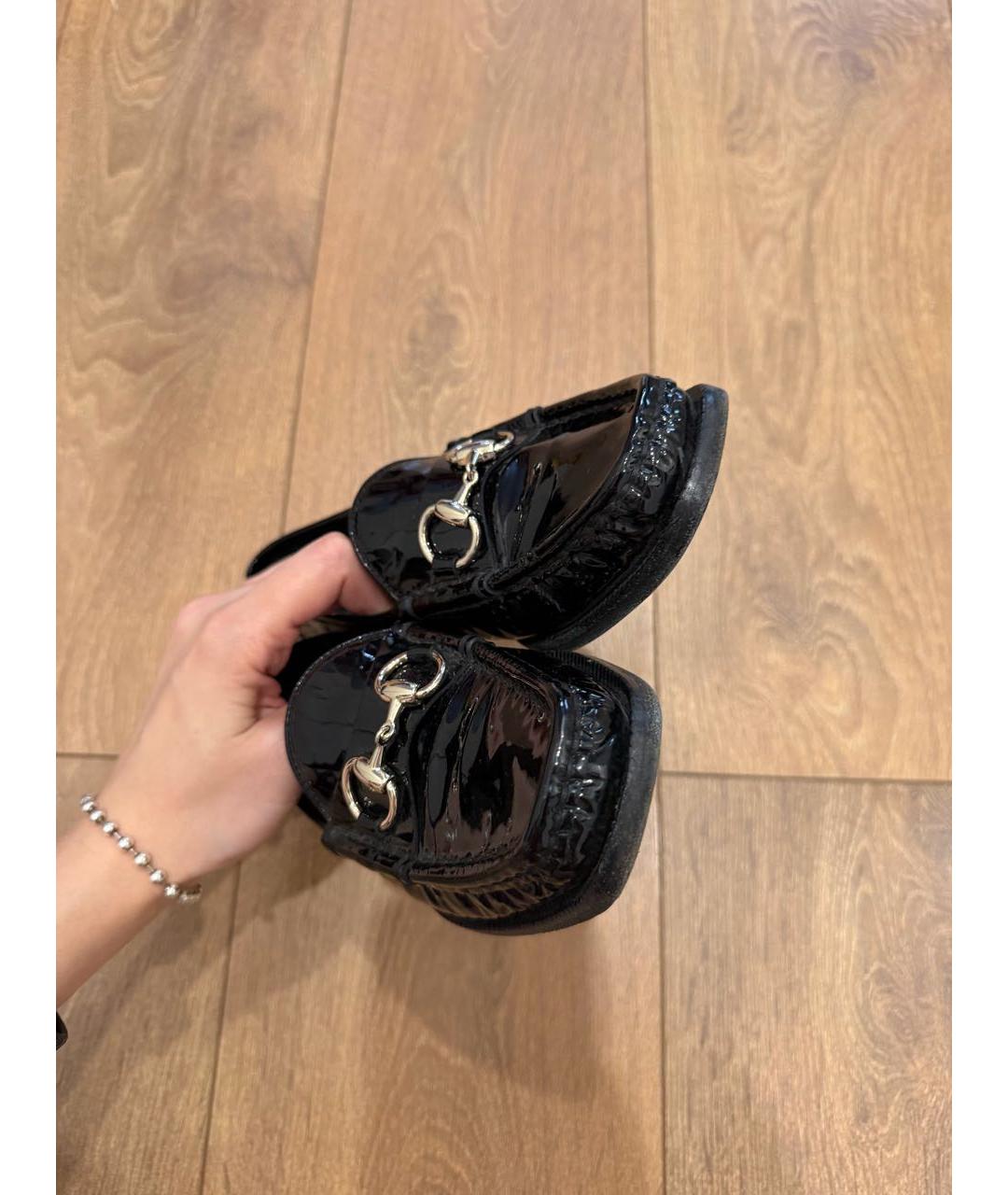 GUCCI Черные лоферы из лакированной кожи, фото 3