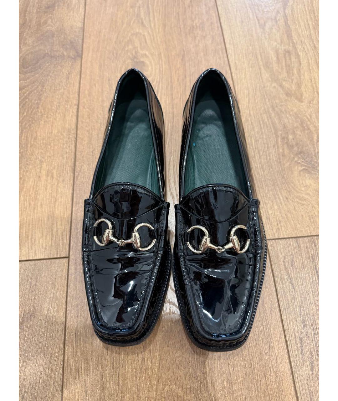 GUCCI Черные лоферы из лакированной кожи, фото 2