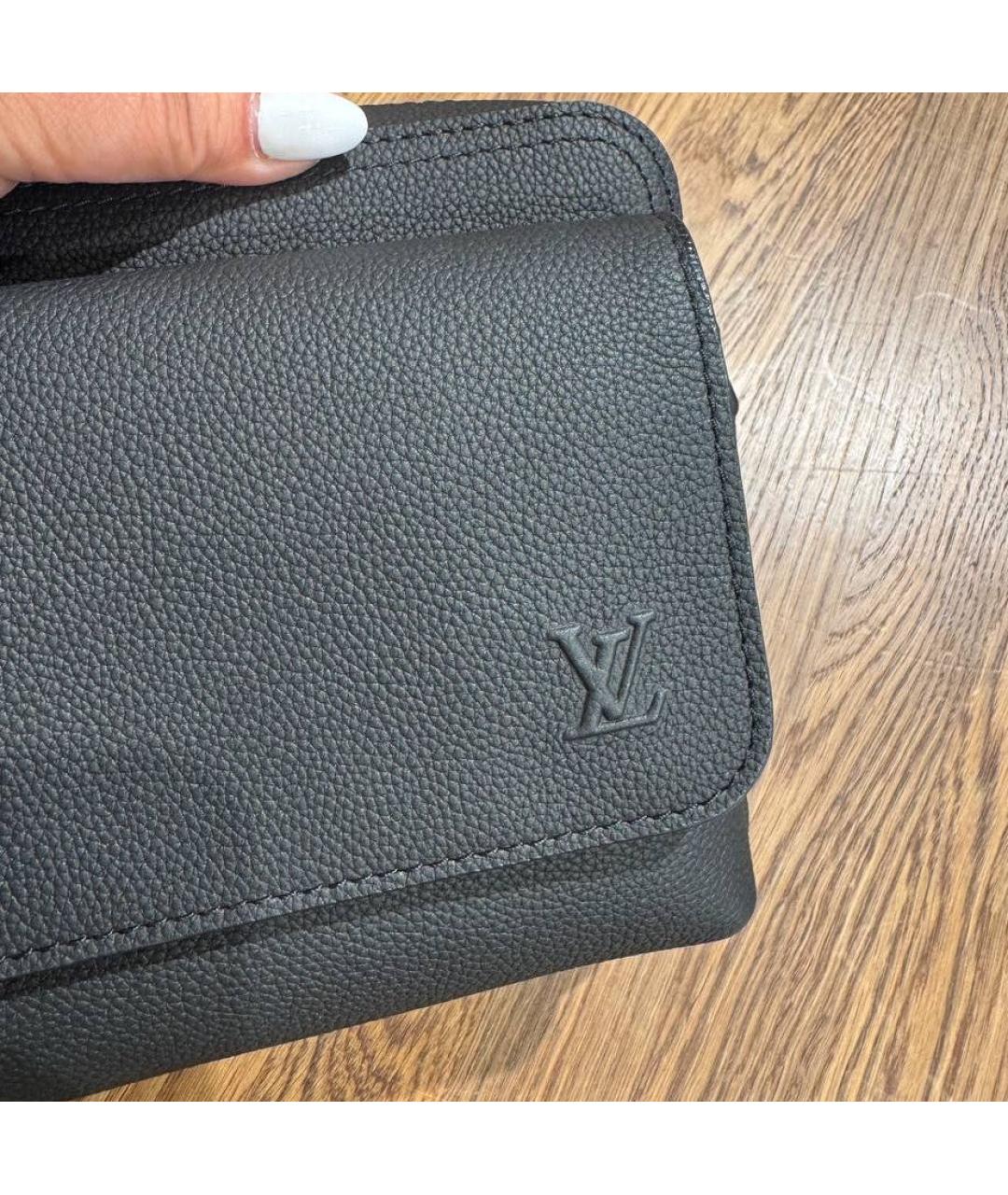 LOUIS VUITTON Черная кожаная сумка на плечо, фото 7