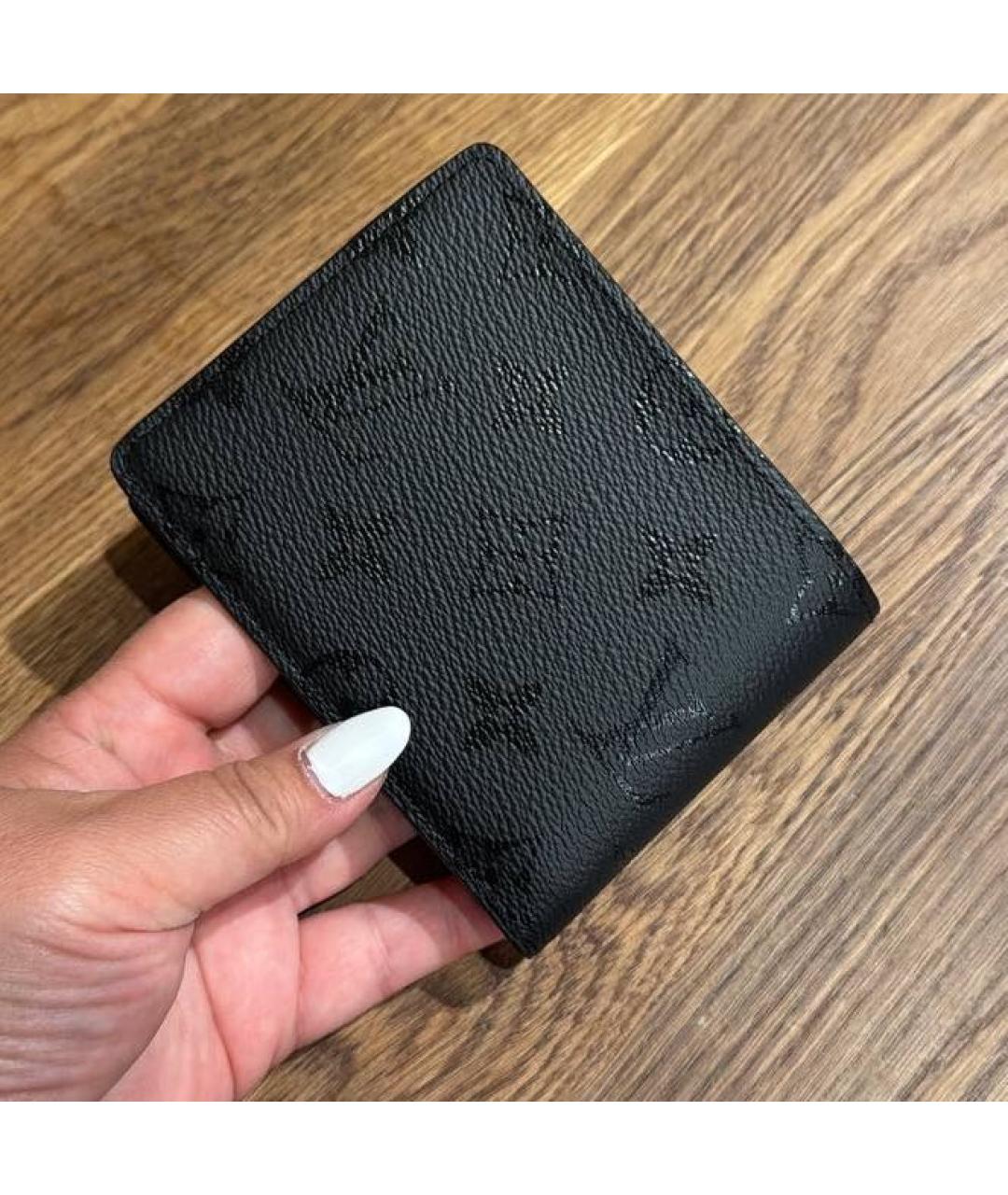 LOUIS VUITTON Черный кожаный кардхолдер, фото 5