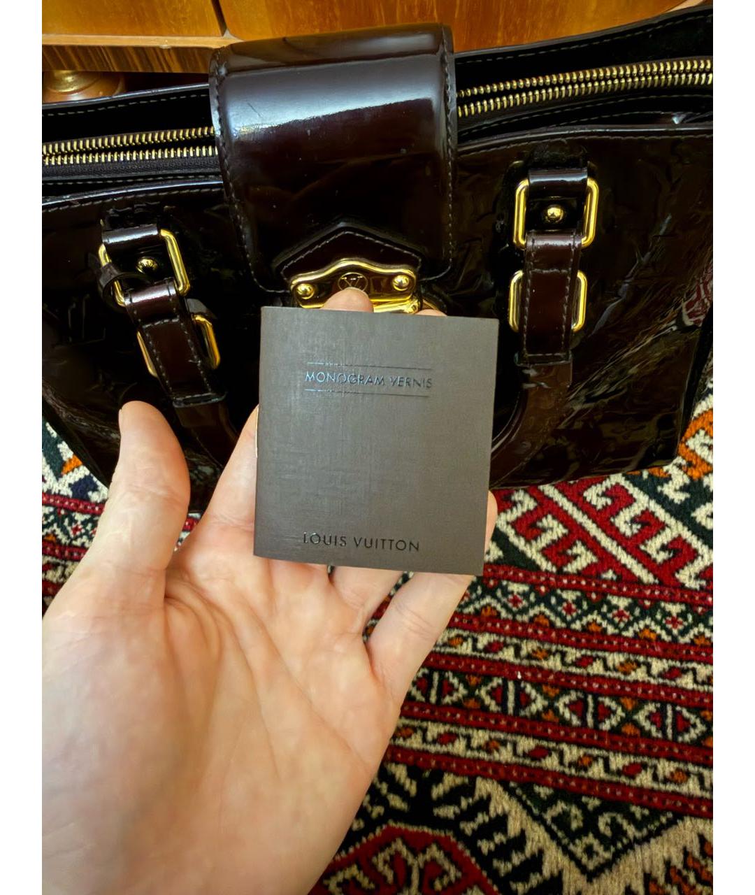 LOUIS VUITTON Бордовая сумка тоут из лакированной кожи, фото 5