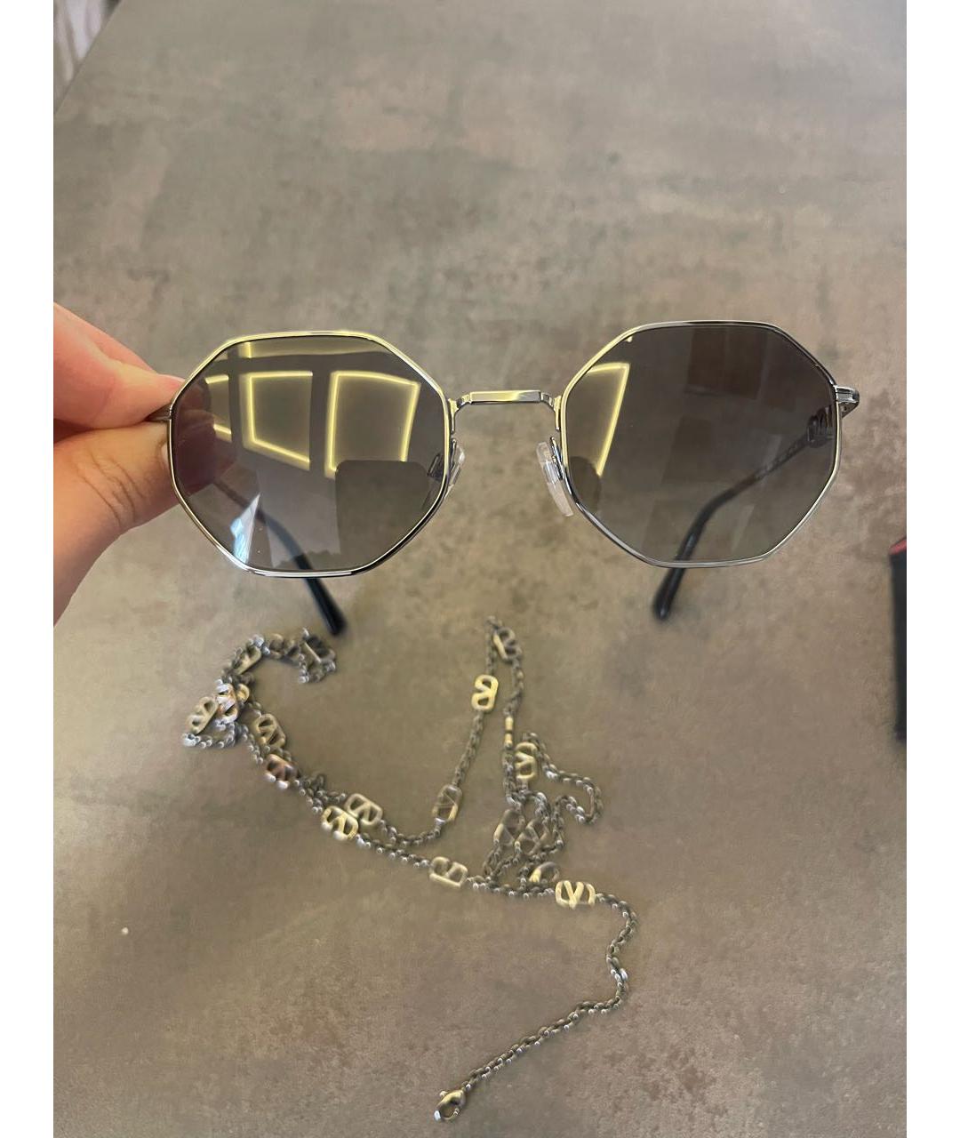 VALENTINO Серые металлические солнцезащитные очки, фото 3