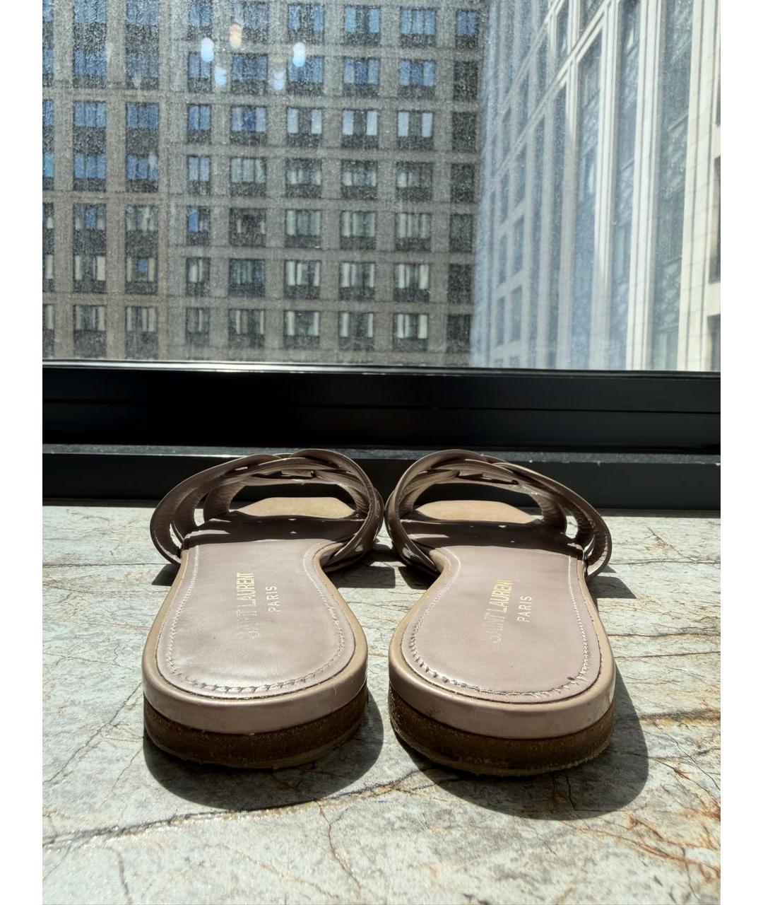 SAINT LAURENT Бежевые шлепанцы из лакированной кожи, фото 4
