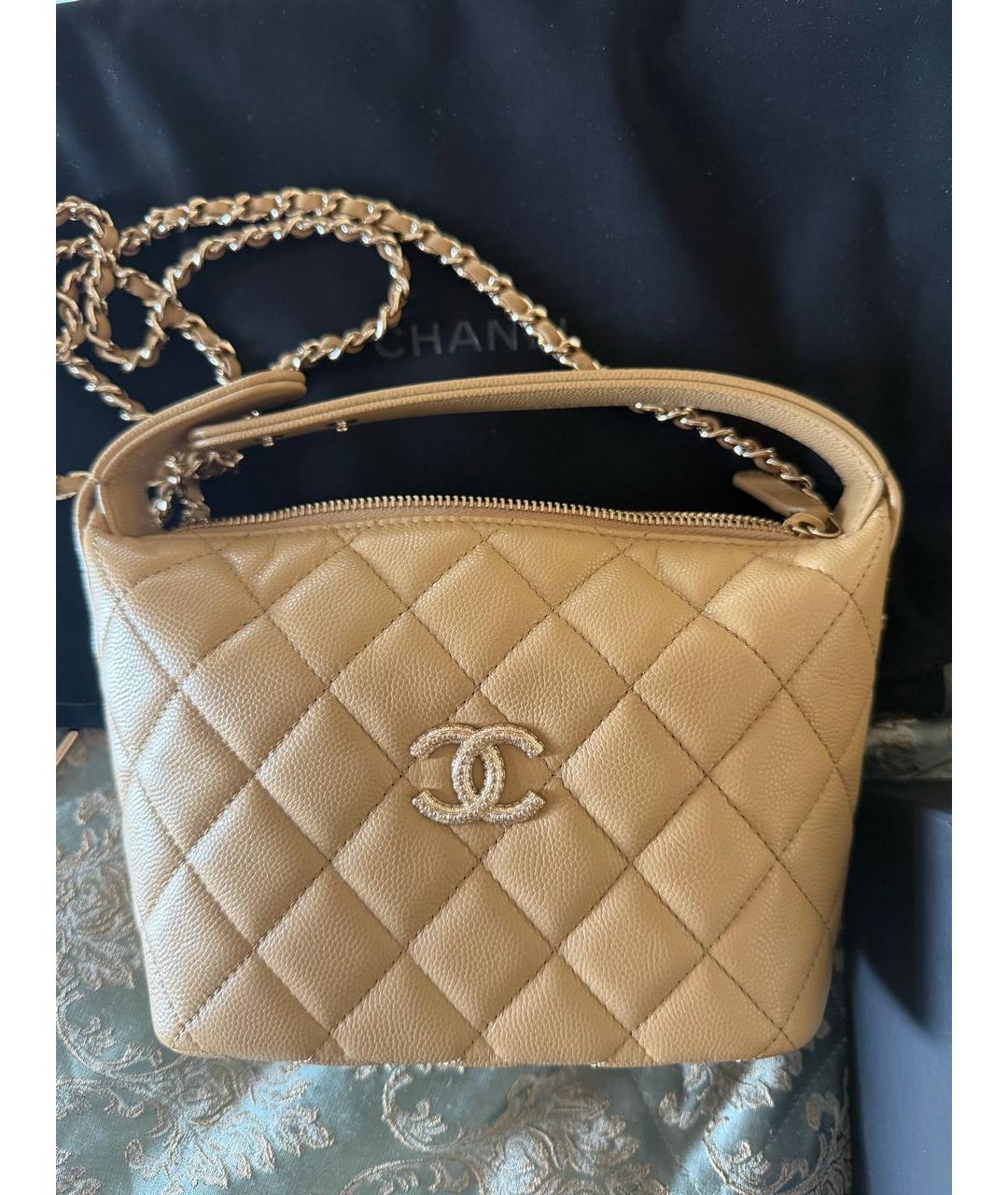 CHANEL Бежевая кожаная сумка с короткими ручками, фото 5